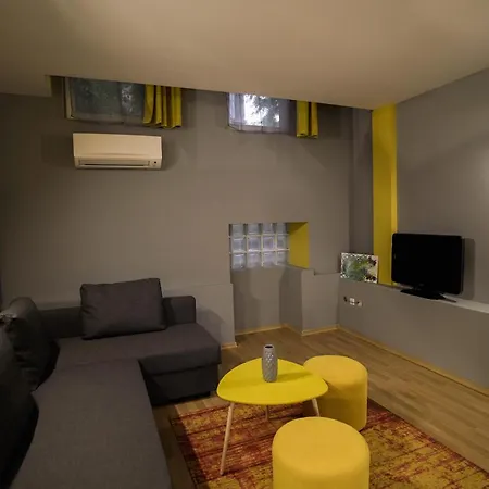 One Bedroom Maisonette A Minute Away From The Beach, City Center And Sea Garden * Varna